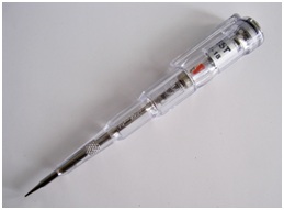 Voltage tester
