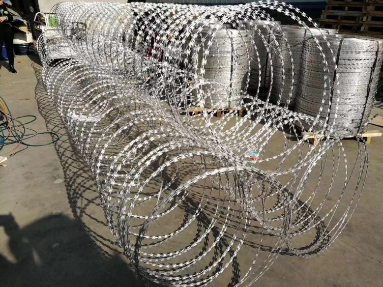 chain-link-fence-110738